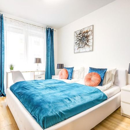Modern Apartment With Free Garage And Balcony In The Downtown Будапешт Экстерьер фото