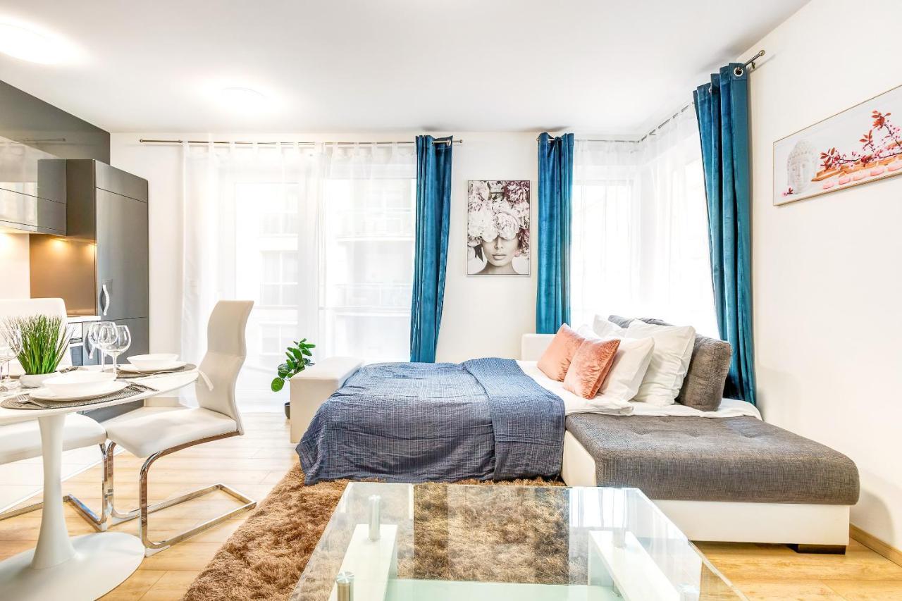 Modern Apartment With Free Garage And Balcony In The Downtown Будапешт Экстерьер фото